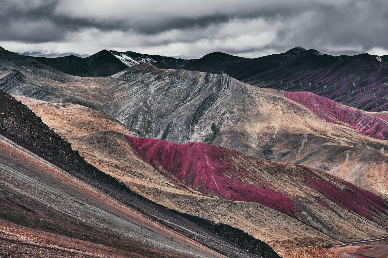 COLOURMOUNTAINS - цветные горы