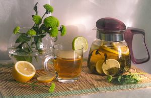 Зеленый чай с лимоном