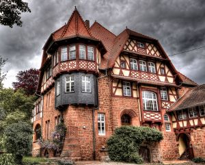 Каменный особняк