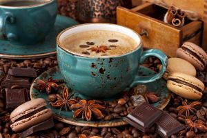 Кофе, шоколад и макаруны