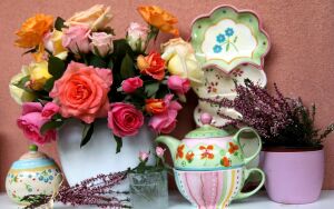 Чайник и розы