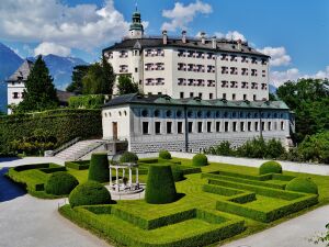 Замок Амбрас