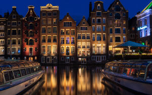 Строгие дома Амстердама