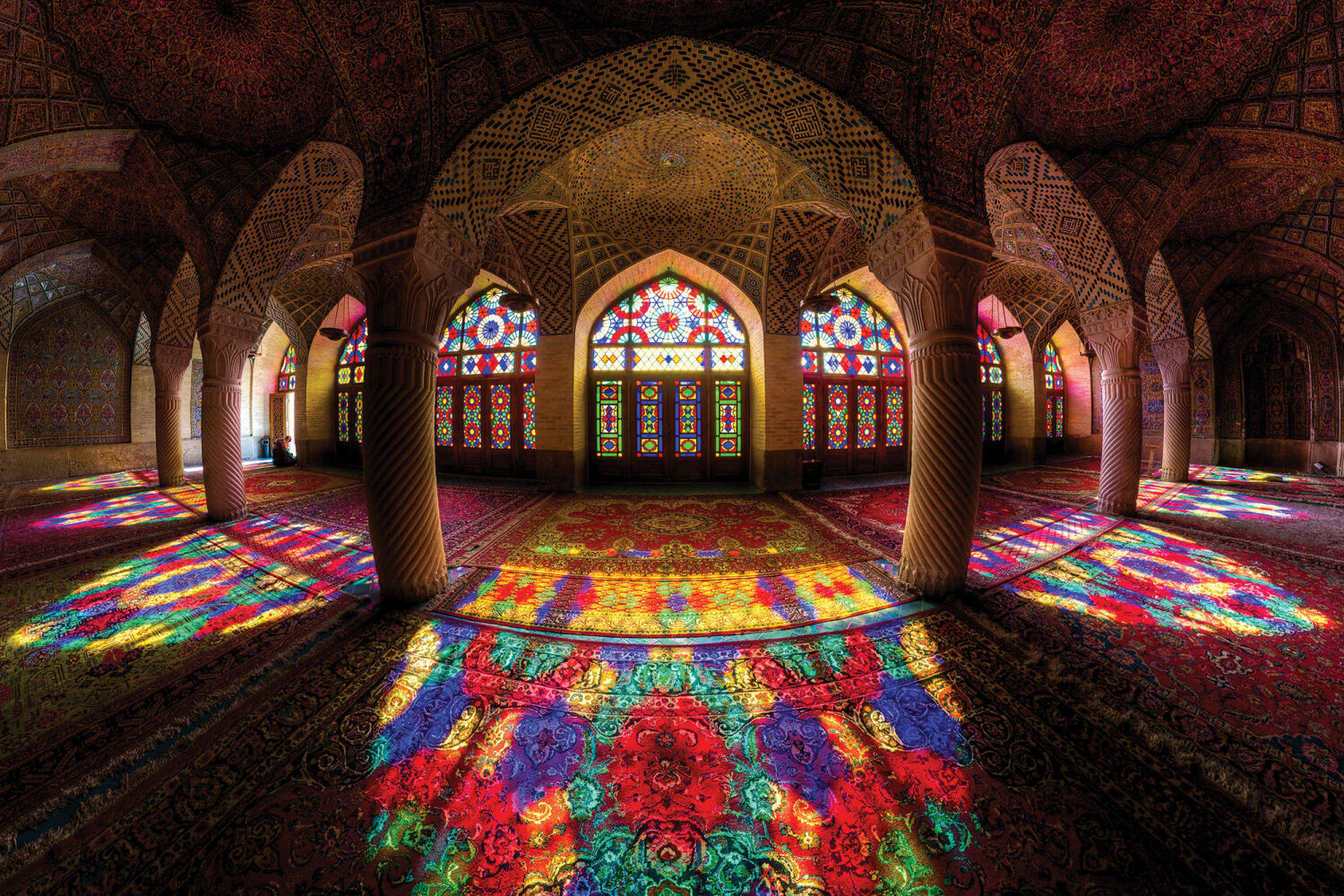 Радужная мечеть Насир Аль Мульк