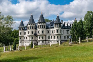 Красивый замок Азе-лё-Ридо