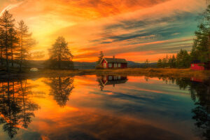 Озеро и дом