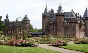 Замок Де Хаар в Нидерландах