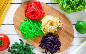 Разноцветные спагетти