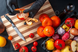 Чистим мандарины