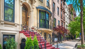 Красные ступеньки