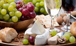 Вино, виноград и сыр