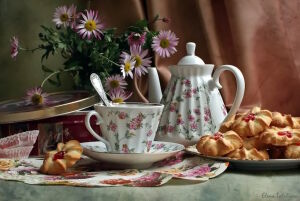 Чай цветочный с печеньками