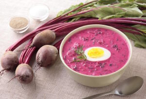 Свекольник с яйцом