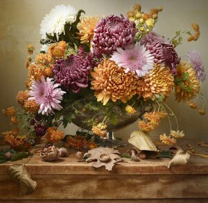 Осенние цветы в вазе