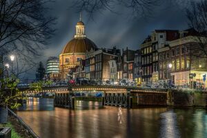 Вечерний город Амстердам