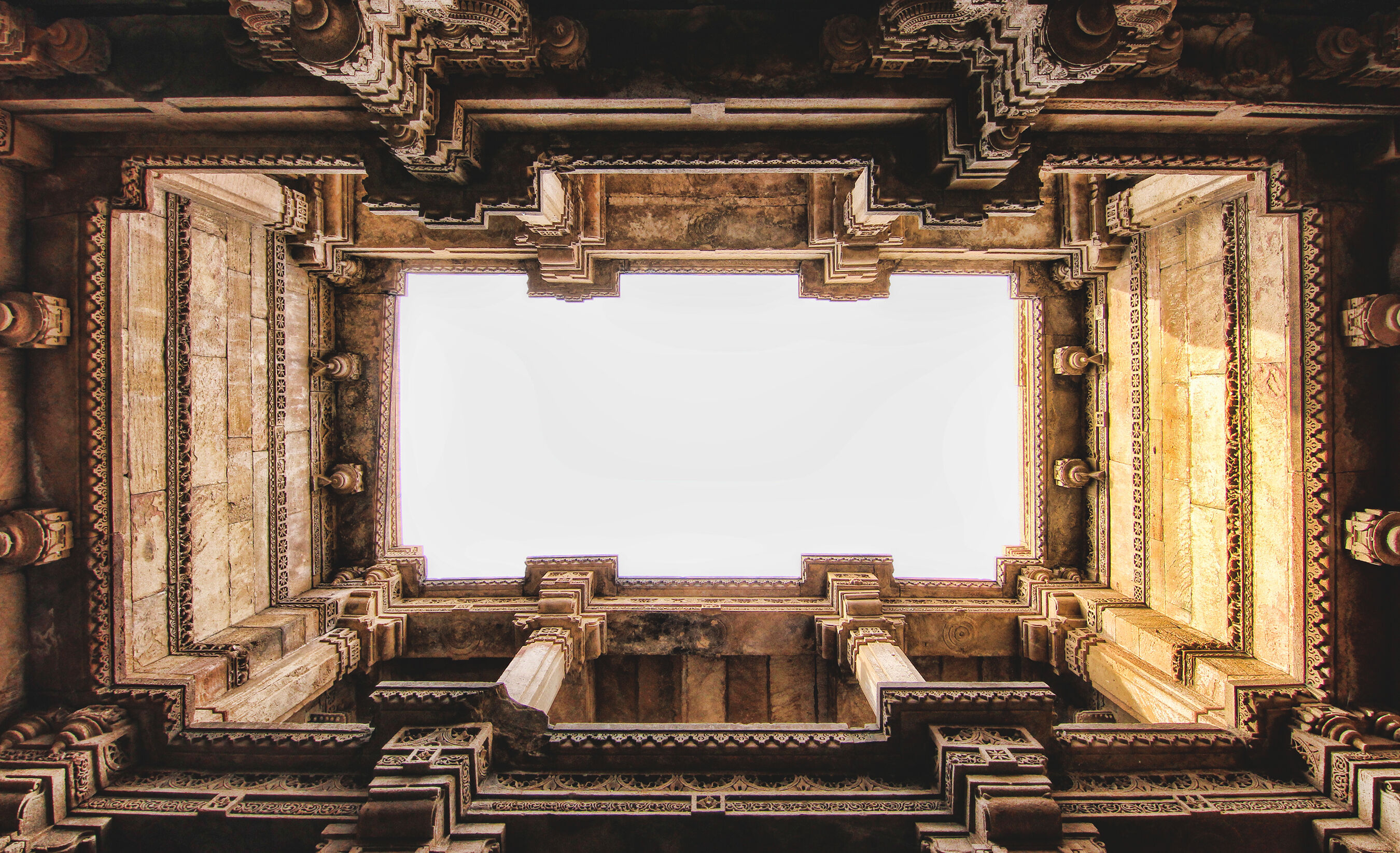 Небес разгадан. Adalaj Stepwell.