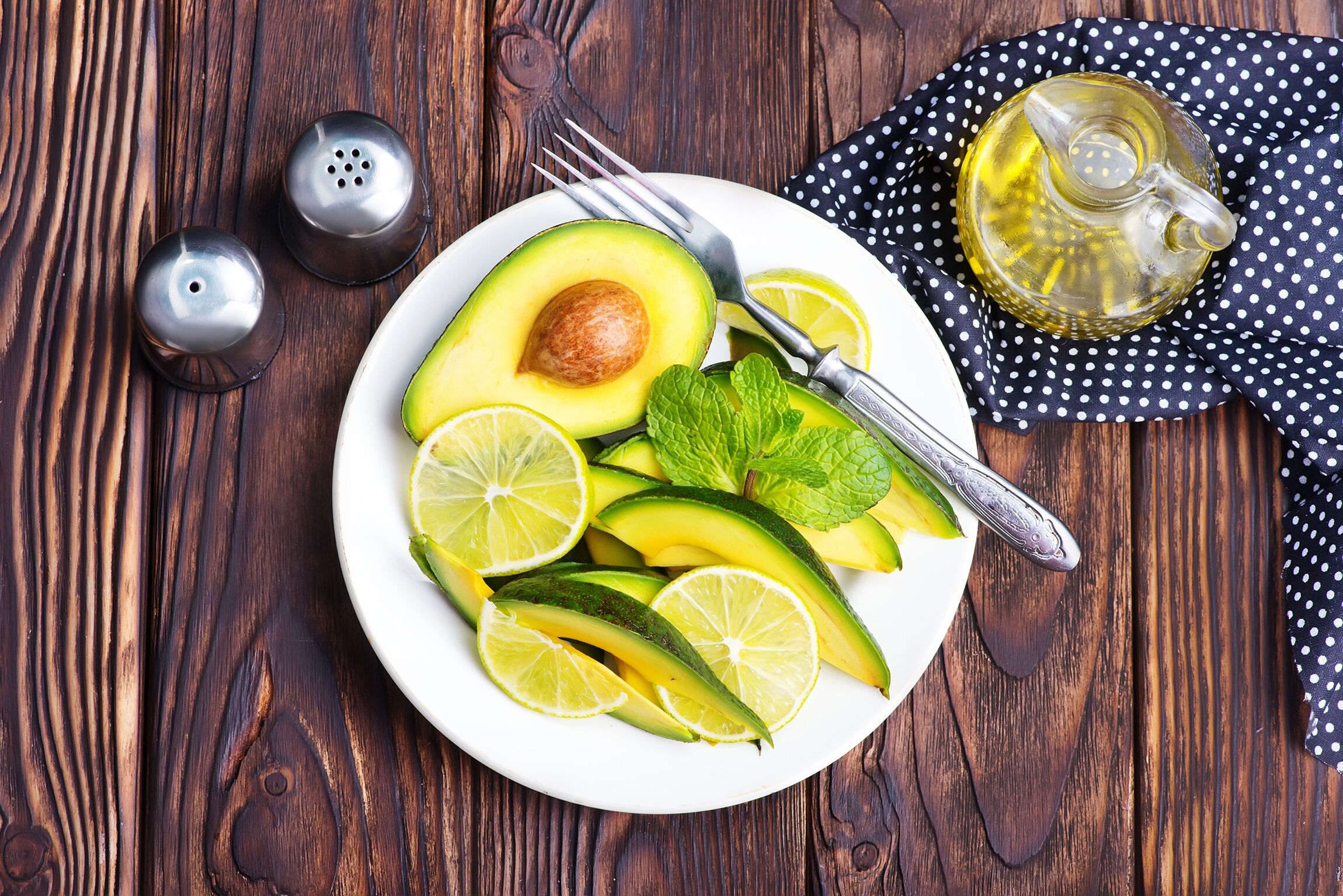 Авокадо с лимоном