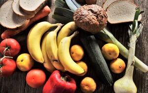 Бананы и овощи