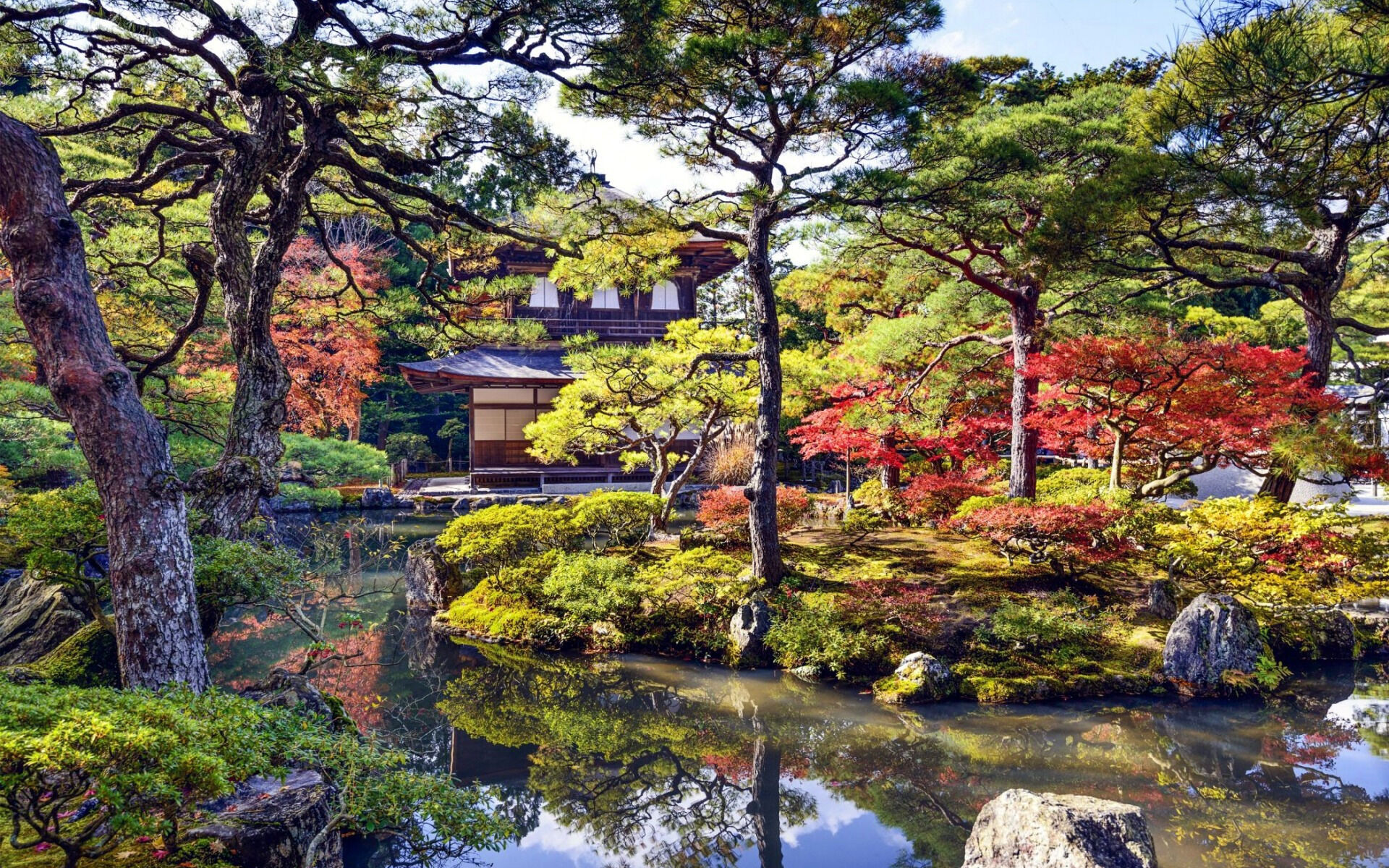 Домик в японском саду