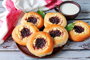 Ягодные ватрушки