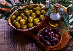 Оливки и маслины