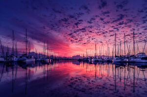 Закат и яхты