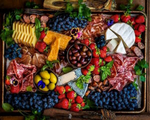 Ягоды и мясо