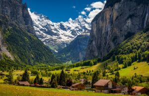 Домики между гор