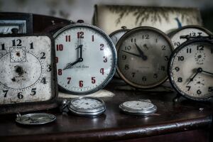 Старые будильники
