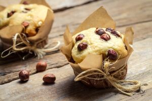 Маффины с фундуком в бумажных формочках