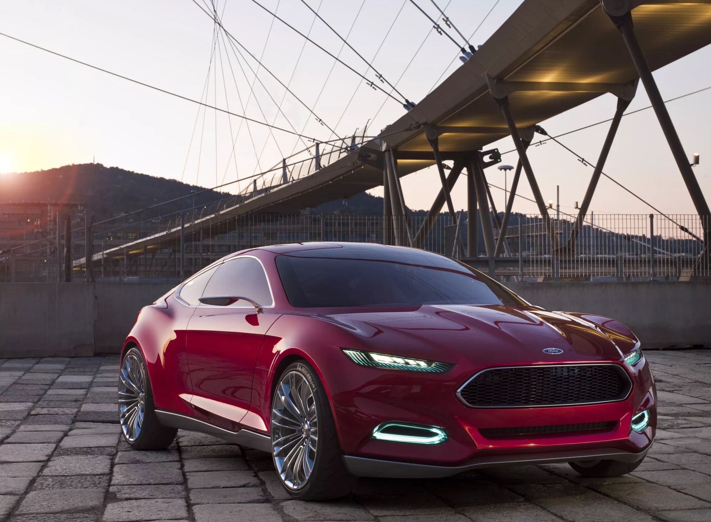 Ford Mustang красный