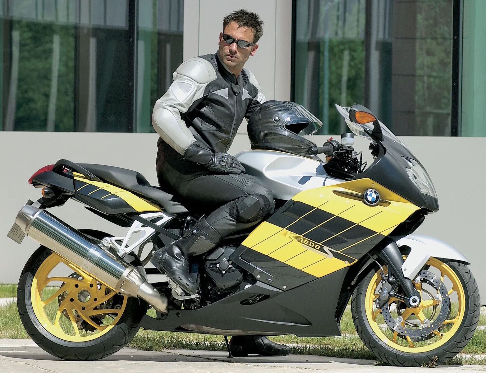 Мотоцикл bmw