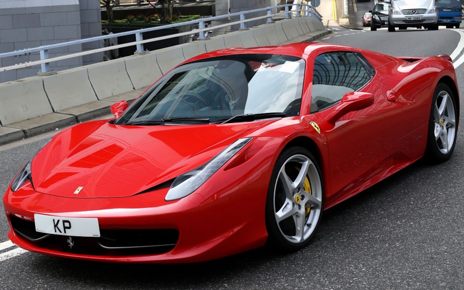 Ferrari 458 красная