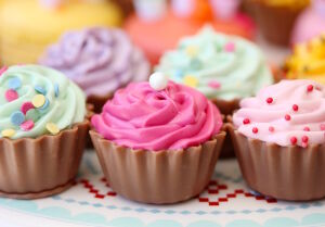 Крем в шоколадных корзинках