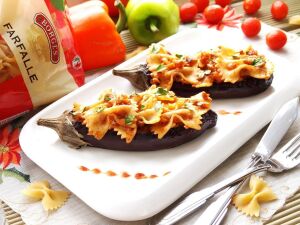 Баклажаны с пастой