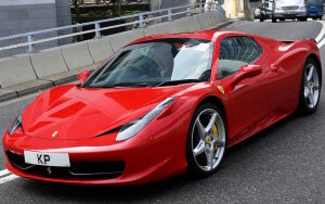Ferrari 458 красная