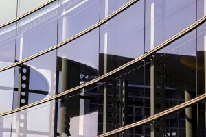 Стекло и металл