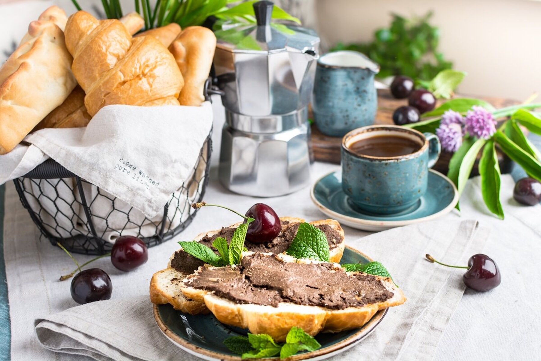 Круассаны с шоколадом