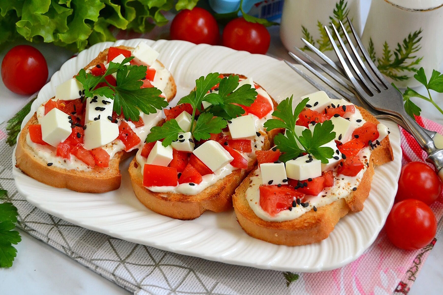 Брускетта с сыром фета