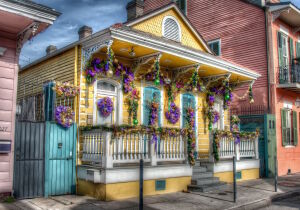 Украшенный дом