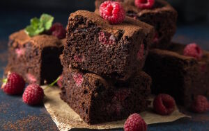 Брауни с малиной