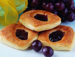 Булочки и виноград