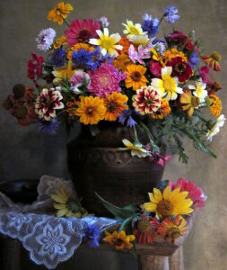 Осенняя красота в кувшине