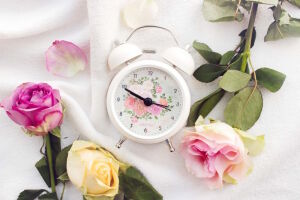 Розы и часики