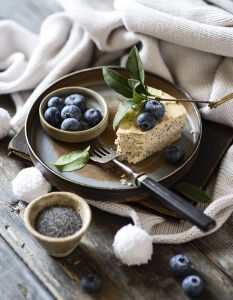 Творожник с маком