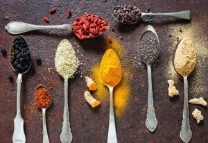 Специи и пряности в ложках