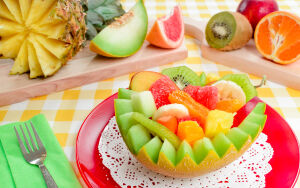 Десерт с дыней и грейпфрутом