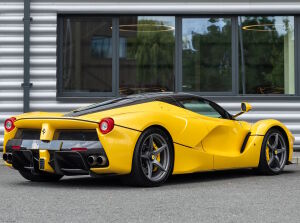 Желтая LaFerrari