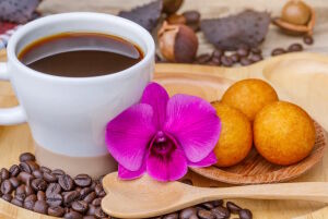 Кофе и орхидея
