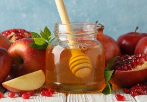 Свежий мед и гранат